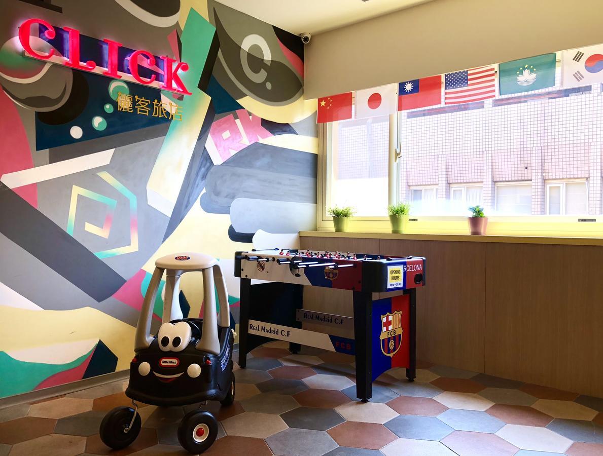 Click Hotel - Ximending Branch Тайпей Екстериор снимка