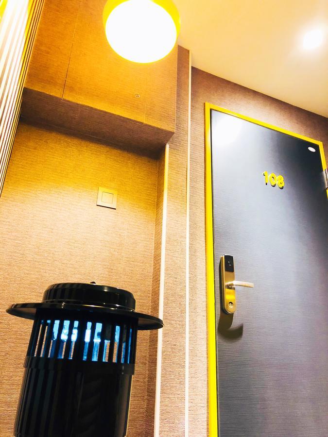 Click Hotel - Ximending Branch Тайпей Екстериор снимка