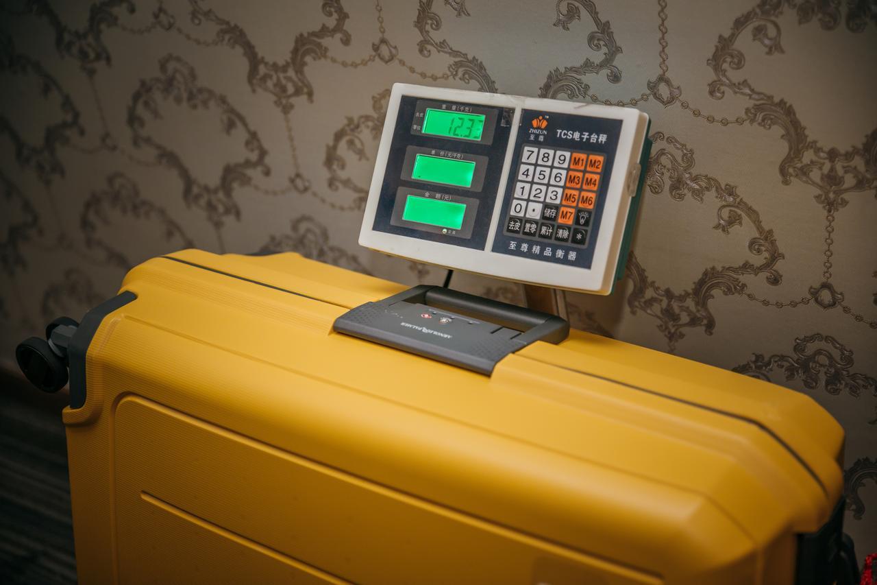 Click Hotel - Ximending Branch Тайпей Екстериор снимка