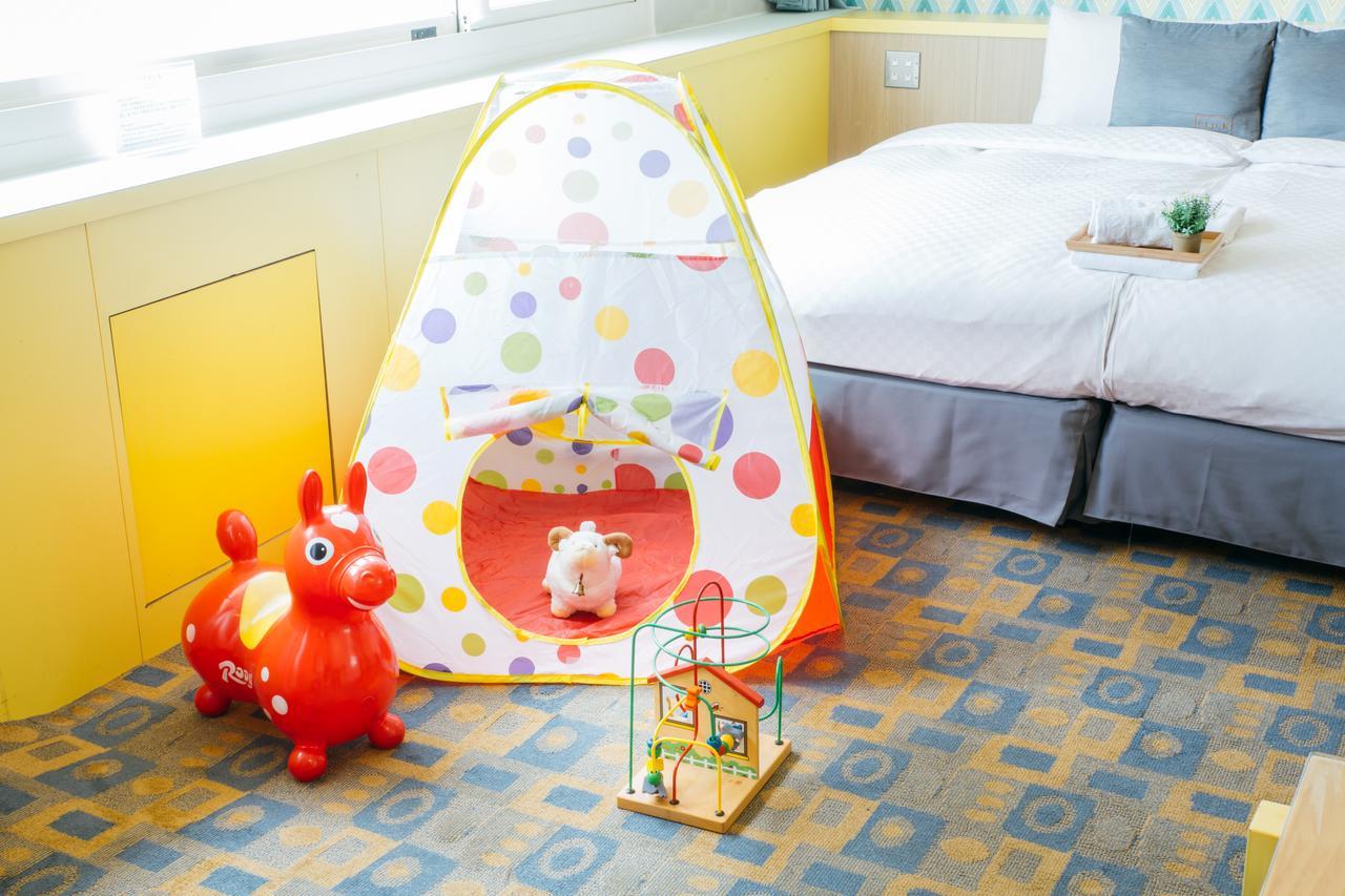 Click Hotel - Ximending Branch Тайпей Екстериор снимка